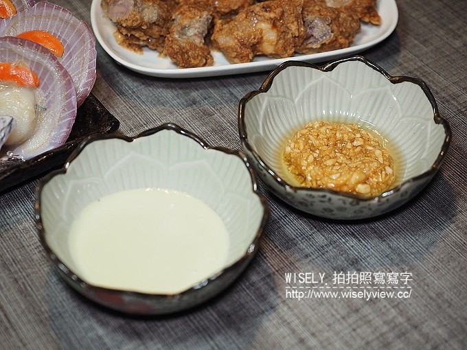 《台北市松山區。捷運松山新店線。台北小巨蛋站美食》古錐師-郭主義四川頂級麻辣火鍋＠紅鍋香麻白鍋溫潤、和牛黑豚好肉加持，還有美味好料與特製沾醬