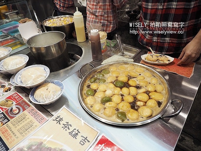 《台北市松山區。松山新店線。捷運松山站美食》饒河街夜市美食@生蠔哥(百元海鮮燒烤)、小明冰果室(雪花冰&燒麻糬)、東發號(百年油飯&肉羹&蚵仔麵線) 《台北市松山區。松山新店線。捷運松山站美食》饒河街夜市美食@生蠔哥(百元海鮮燒烤)、小明冰果室(雪花冰&燒麻糬)、東發號(百年油飯&肉羹&蚵仔麵線)