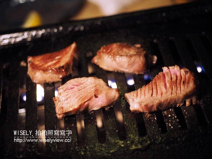 《日本沖繩自由行。景點／美食／祭典／購物／住宿 3-3》Times Car RENTAL租車自駕、Doucatty(手作染織)、自家製麵 三竹壽、神村酒造 古酒藏、美國村(VONGO & ANCHOR／Timeless bean to bar Chocolate)、雜貨屋(そ)、オレンジキッチン(定食套餐)、疾風ホルモン(和牛燒肉)