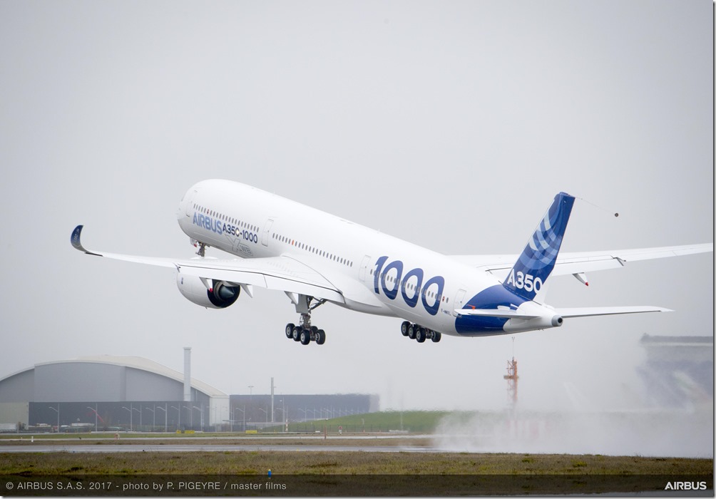 Second_A350-1000_flight_test_aircraft_2