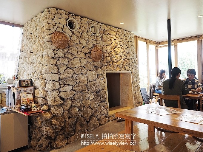 《日本沖繩自由行。景點／美食／祭典／購物／住宿 3-2》山の茶屋樂水／玉城燒、糸滿漁民食堂、八重瀨公園／中本鮮魚店、自衛隊知念屯地／知念岬公園／Café Curcuma、鐘乳石洞Cave Café／Okinawa World、琉球新麺 通堂、萬國屋民泊(Airbnb)、國際通屋台村