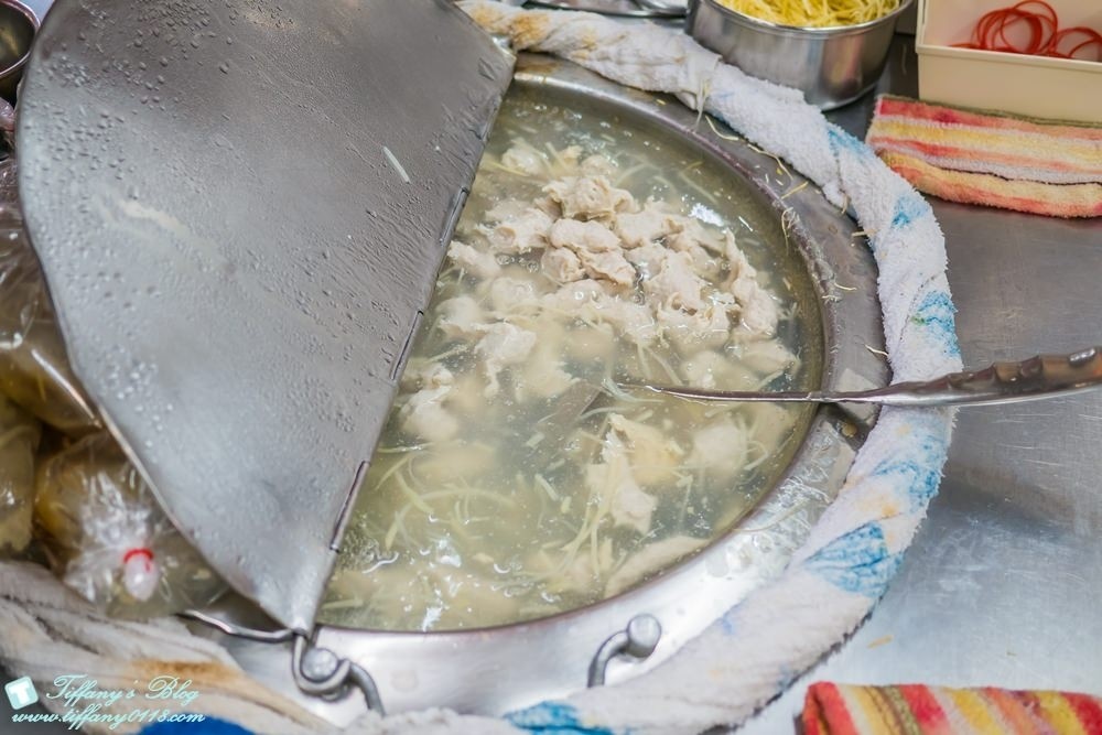 [台南‧美食]一味品碗粿(永樂市場)/在地人激推比富盛號更好吃的老味道!!