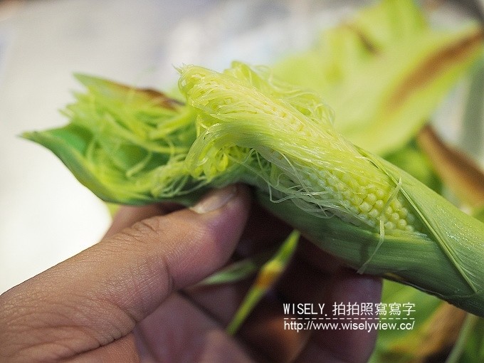 《台北市松山區。松山新店線。捷運松山站美食》饒河街夜市美食@生蠔哥(百元海鮮燒烤)、小明冰果室(雪花冰&燒麻糬)、東發號(百年油飯&肉羹&蚵仔麵線) 《台北市松山區。松山新店線。捷運松山站美食》饒河街夜市美食@生蠔哥(百元海鮮燒烤)、小明冰果室(雪花冰&燒麻糬)、東發號(百年油飯&肉羹&蚵仔麵線)