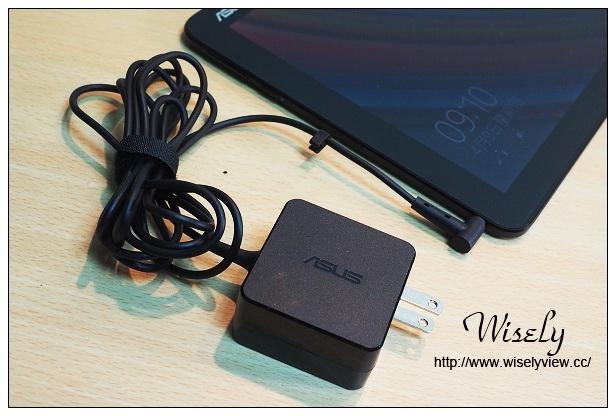 【開箱】3C。華碩筆記型電腦:ASUS Transformer Book T300Chi(開箱篇)@採Intel Core M處理器,實現極薄無風扇設計,提供長效電力與高效能