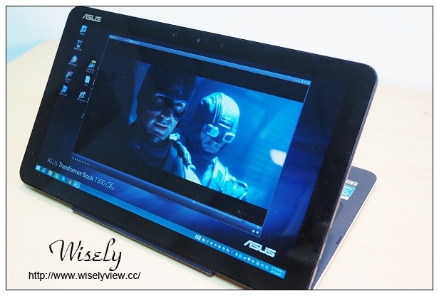 【開箱】3C。華碩筆記型電腦:ASUS Transformer Book T300Chi(開箱篇)@採Intel Core M處理器,實現極薄無風扇設計,提供長效電力與高效能