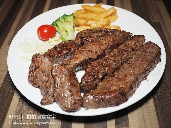 《台北市文山區。松山新店線。捷運景美站美食》TNT美式碳烤牛排＠平價美國Prime等級