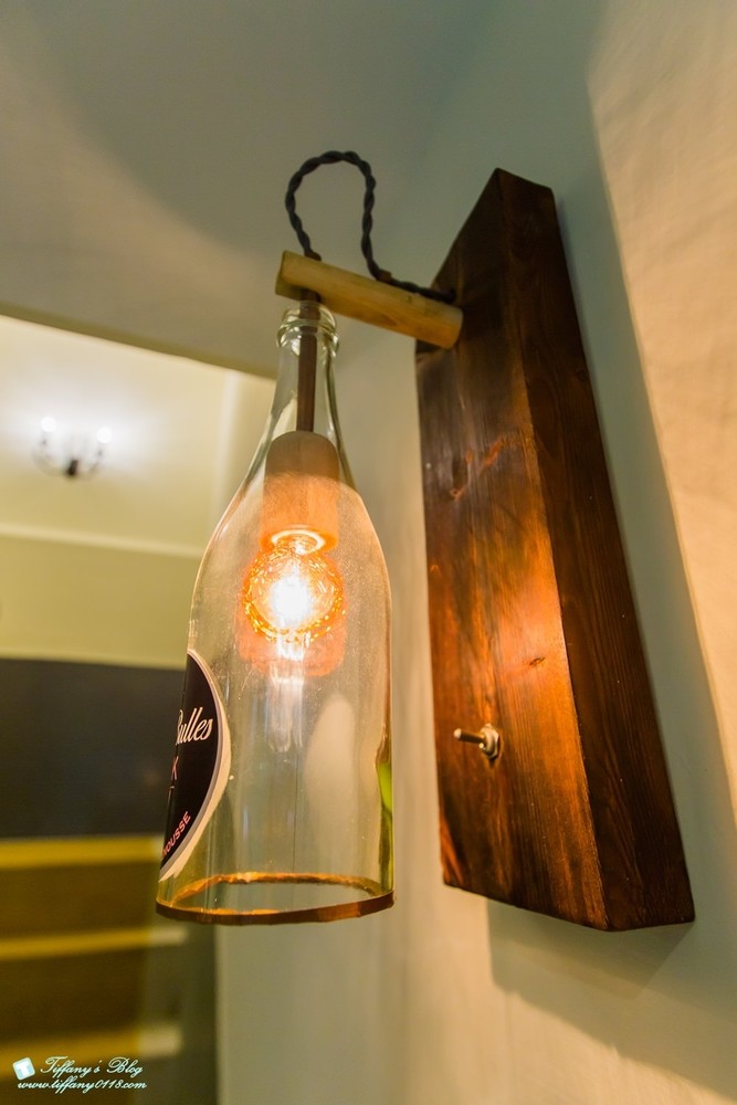 [台南‧住宿]北歐小幸福民宿/有背包客房型~近台南火車站~房間舒適有設計感超推薦