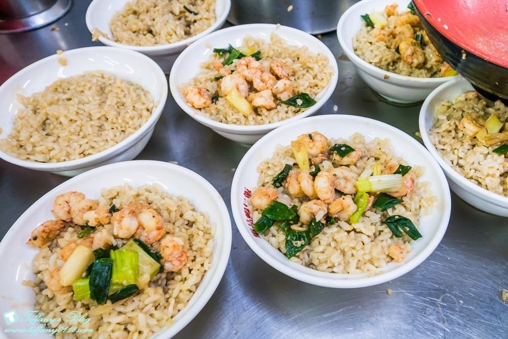 [台南‧美食]集品蝦仁飯/海安路必吃老味道/跟矮仔成蝦仁飯各有擁戴者