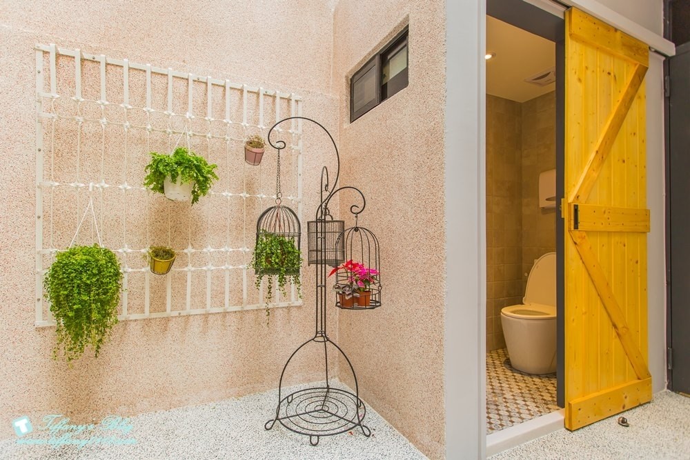 [台南‧住宿]北歐小幸福民宿/有背包客房型~近台南火車站~房間舒適有設計感超推薦