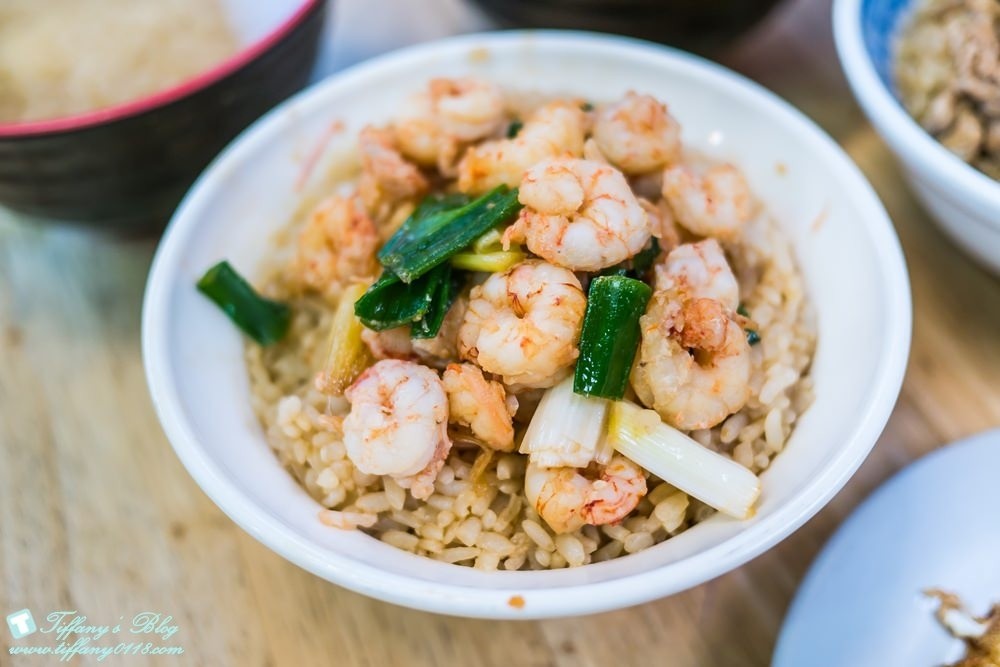 [台南‧美食]集品蝦仁飯/海安路必吃老味道/跟矮仔成蝦仁飯各有擁戴者