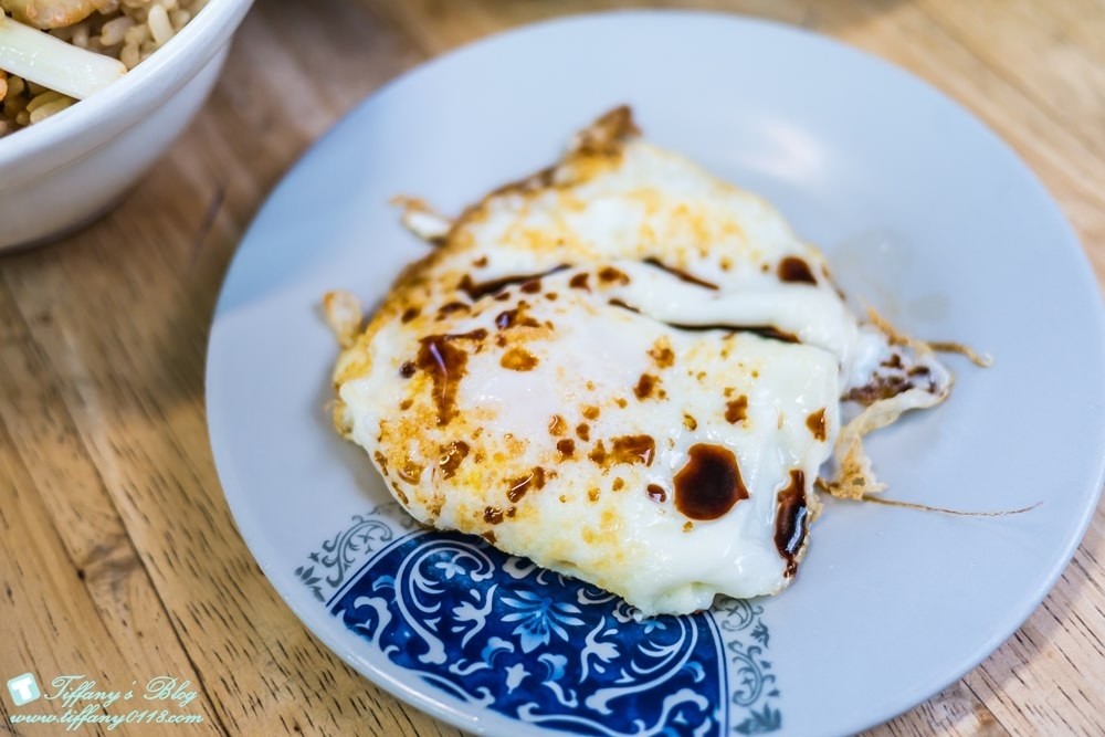 [台南‧美食]集品蝦仁飯/海安路必吃老味道/跟矮仔成蝦仁飯各有擁戴者