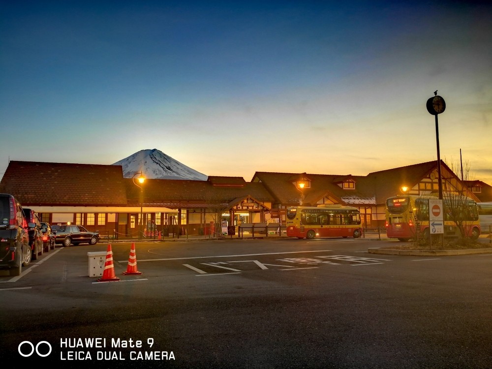 帶著 Huawei Mate 9 去旅行 紀錄世界遺產日本富士山的壯麗峰姿與山下的精彩