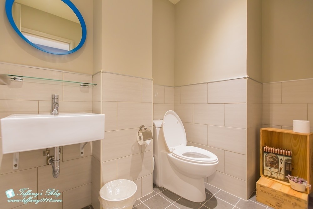 [台南‧住宿]北歐小幸福民宿/有背包客房型~近台南火車站~房間舒適有設計感超推薦