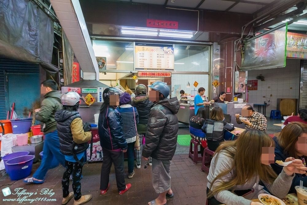 [台南‧美食]集品蝦仁飯/海安路必吃老味道/跟矮仔成蝦仁飯各有擁戴者