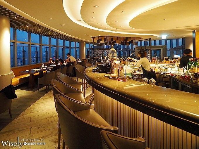 《新北市板橋區。捷運板橋站美食》Asia 49亞洲料理及酒廊@市府與車站旁的高空景觀餐廳，南洋風味的五星餐酒名店