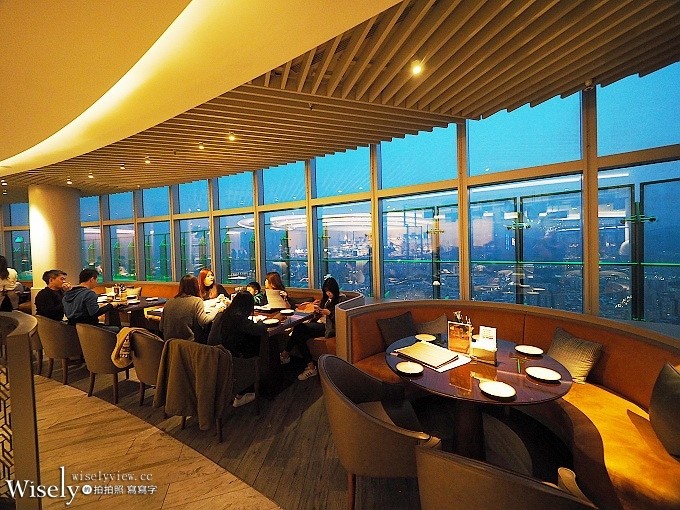 《新北市板橋區。捷運板橋站美食》Asia 49亞洲料理及酒廊@市府與車站旁的高空景觀餐廳，南洋風味的五星餐酒名店