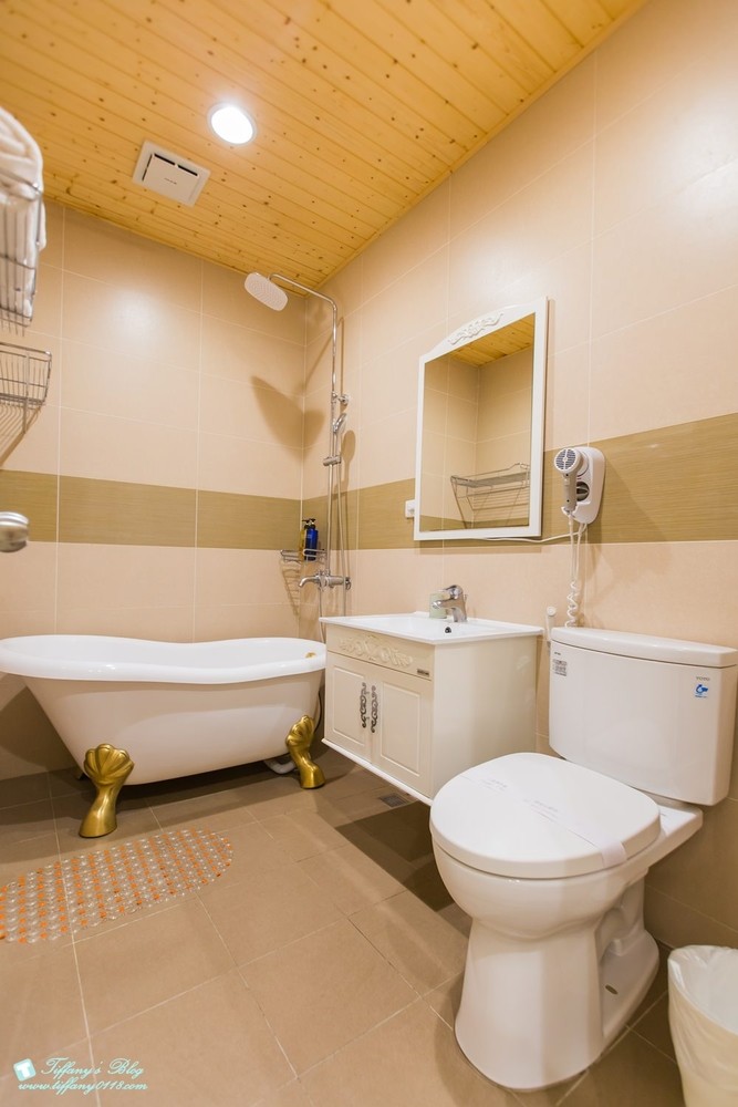 [台南‧住宿]英倫花園民宿/近安平老街及文章牛肉湯、王氏魚皮必吃美食