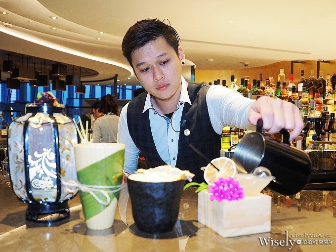 《新北市板橋區。捷運板橋站美食》Asia 49亞洲料理及酒廊@市府與車站旁的高空景觀餐廳，南洋風味的五星餐酒名店