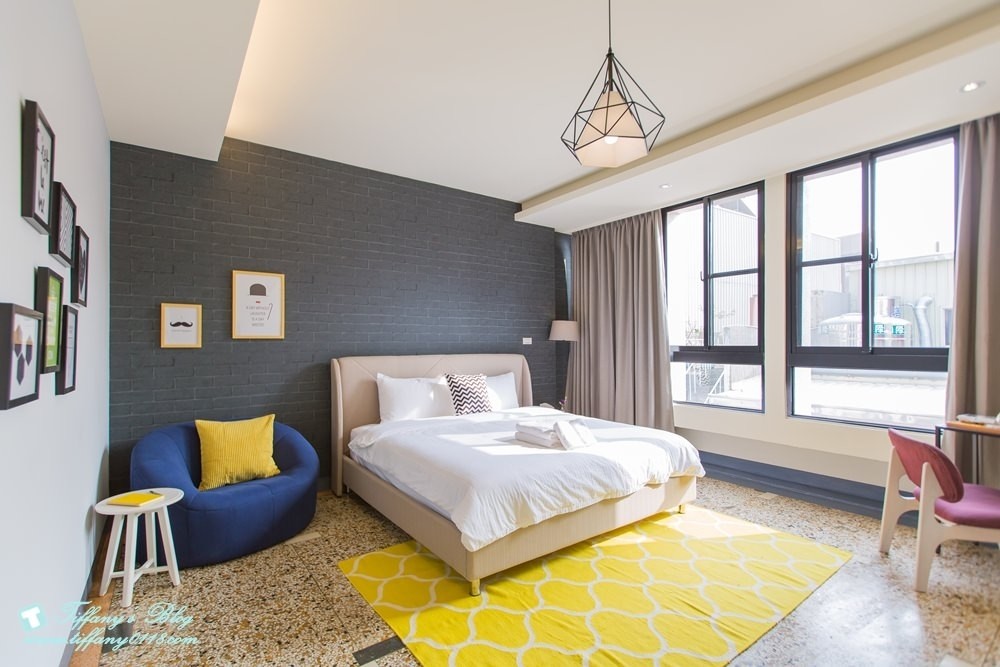 [台南‧住宿]北歐小幸福民宿/有背包客房型~近台南火車站~房間舒適有設計感超推薦