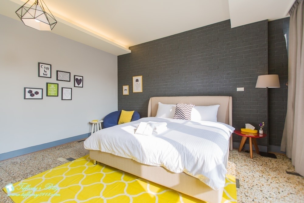 [台南‧住宿]北歐小幸福民宿/有背包客房型~近台南火車站~房間舒適有設計感超推薦