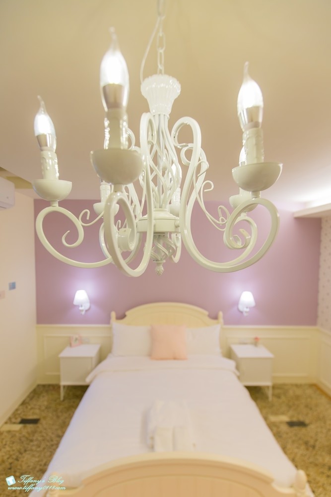 [台南‧住宿]北歐小幸福民宿/有背包客房型~近台南火車站~房間舒適有設計感超推薦