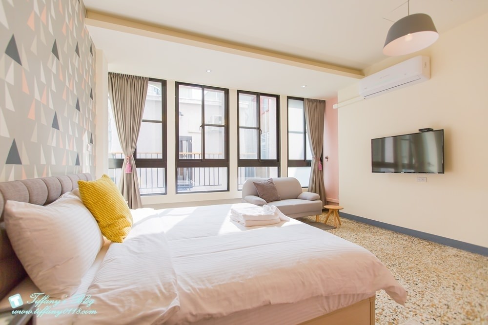 [台南‧住宿]北歐小幸福民宿/有背包客房型~近台南火車站~房間舒適有設計感超推薦