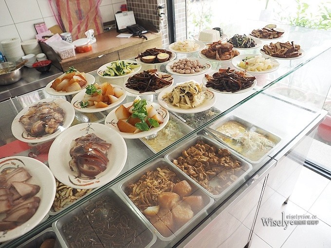 《台北中正。捷運忠孝新生站》切仔米粉.陽春麵.黑白切＠臨沂街裡，近華山創意園區&北科大