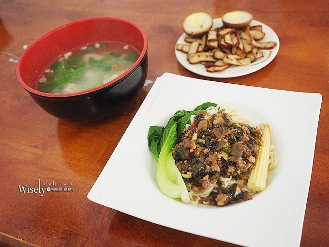 《台北中正。捷運忠孝新生站》切仔米粉.陽春麵.黑白切＠臨沂街裡，近華山創意園區&北科大