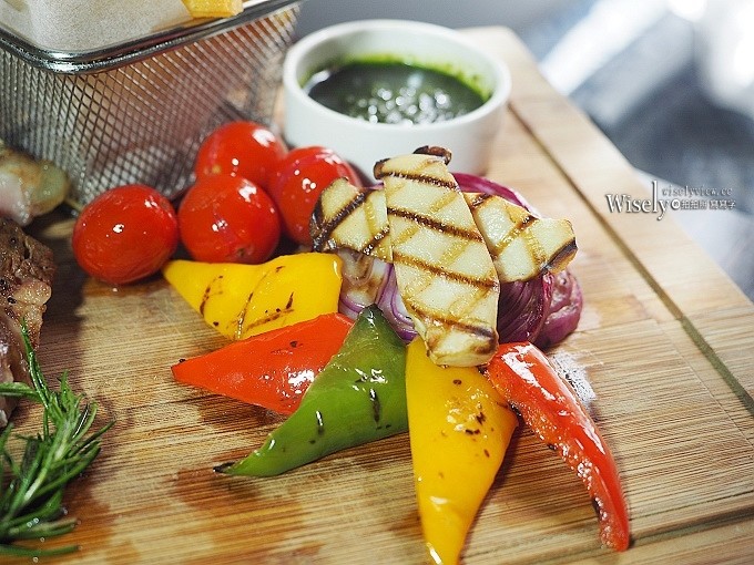 《台北大安。捷運信義安和站美食》MADISON TAIPEI HOTEL 慕軒飯店／URBAN331＠24盎司佛羅倫斯丁骨大牛排雙人饗宴，含粉紅葡萄酒喝到飽～限時推出至六月底