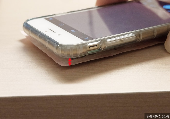 梅問題－免花錢！只要1滴水，立即將手機變成超微距鏡