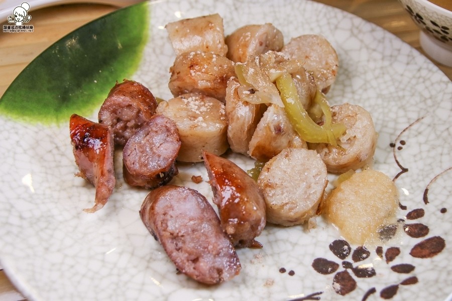 一春關東煮 北高雄 烤黑輪 香腸 牛排 創意 學生 銅板 (25 - 37).jpg