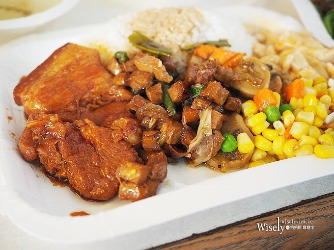 《台中。烏日美食》詹記餐飲（腳扣飯&焢肉飯）、休士頓便當（封肉飯）@鄰近烏日車站