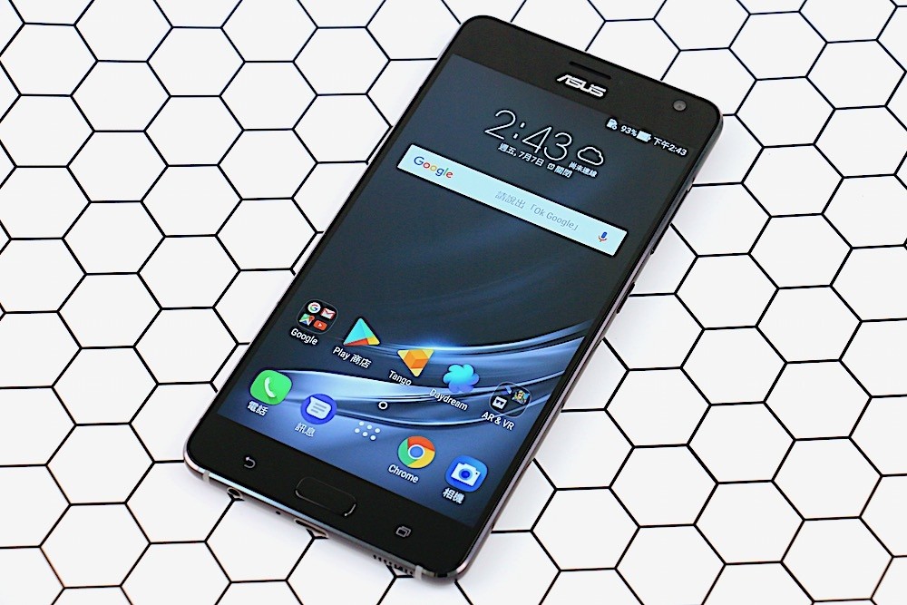 ASUS ZenFone AR