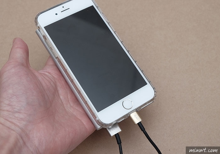 梅問題－20元！將小米行動電源變成，萬用手機電池背蓋