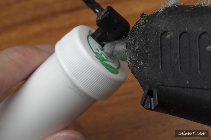 梅問題－《喝完的養樂多別丟!!》自製HTC RE迷你攝錄影機充電腳架二用座