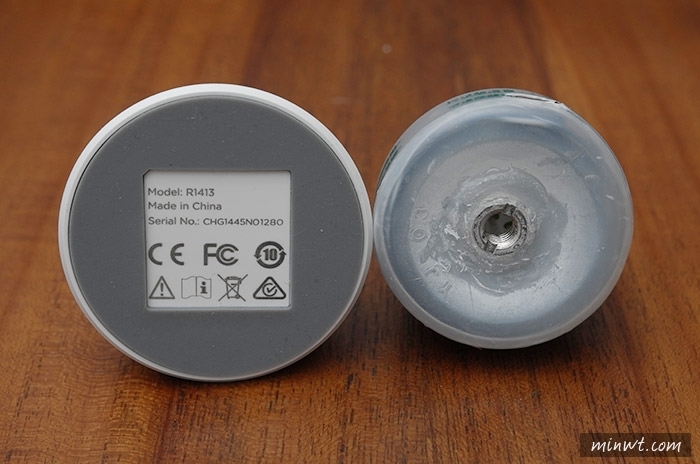 梅問題－《喝完的養樂多別丟!!》自製HTC RE迷你攝錄影機充電腳架二用座