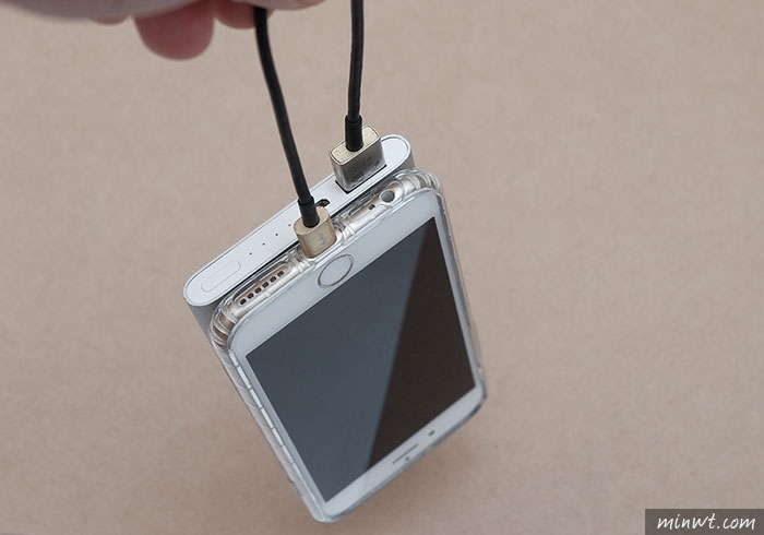 梅問題－20元！將小米行動電源變成，萬用手機電池背蓋