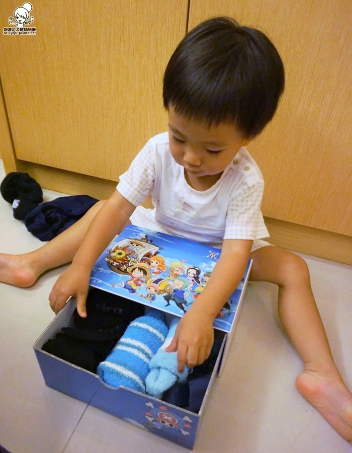 遠傳電信 航海王 限量 收納盒 行李箱 (11 - 13).jpg