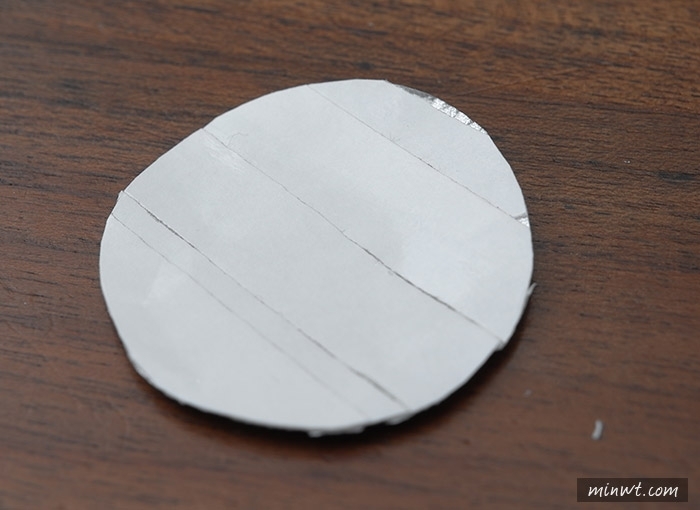 梅問題－《喝完的養樂多別丟!!》自製HTC RE迷你攝錄影機充電腳架二用座