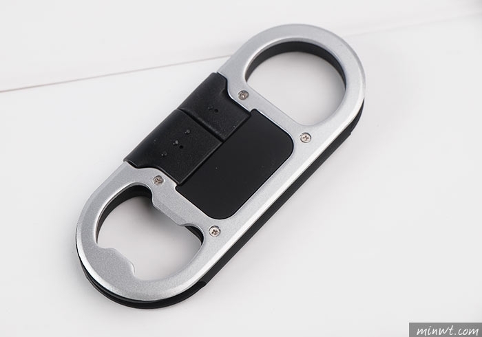 梅問題－是開瓶器，也是鑰匙圈，也是iPhone充電線(開瓶器造型的鑰匙圈iPhone充電線)