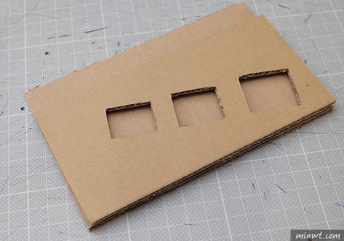 梅問題－《MOMO紙箱別丟!!》自製台幣專用的銅板動分類收納盒，支援多銅板，命中率百分百