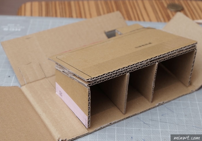 梅問題－《MOMO紙箱別丟!!》自製台幣專用的銅板動分類收納盒，支援多銅板，命中率百分百