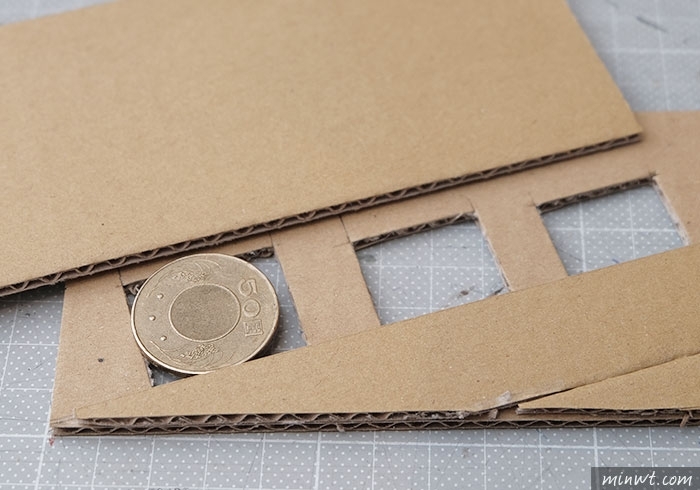 梅問題－《MOMO紙箱別丟!!》自製台幣專用的銅板動分類收納盒，支援多銅板，命中率百分百