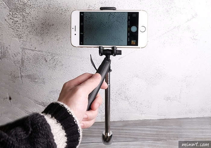 梅問題－「凡達克SMOOVIE」最平民輕巧好攜帶的三軸穩定器