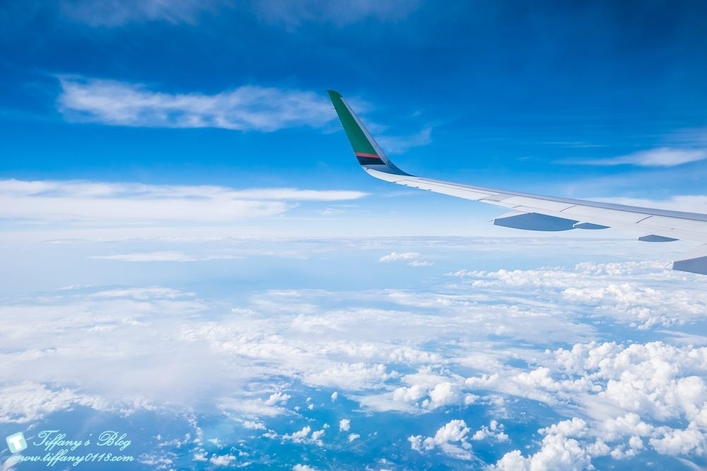 [大阪自由行]Hello Kitty彩繪機初體驗/機內用品介紹及航班資訊