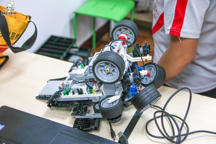 小洛特樂高機器人 孩童 初階 進階 比賽 全國冠軍 高雄 (17 - 36).jpg