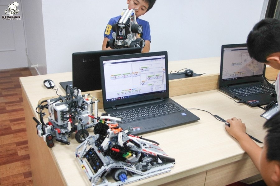 小洛特樂高機器人 孩童 初階 進階 比賽 全國冠軍 高雄 (24 - 36).jpg
