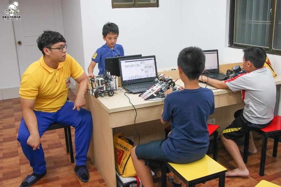 小洛特樂高機器人 孩童 初階 進階 比賽 全國冠軍 高雄 (30 - 36).jpg