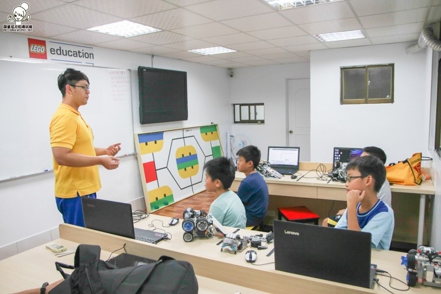 小洛特樂高機器人 孩童 初階 進階 比賽 全國冠軍 高雄 (21 - 36).jpg