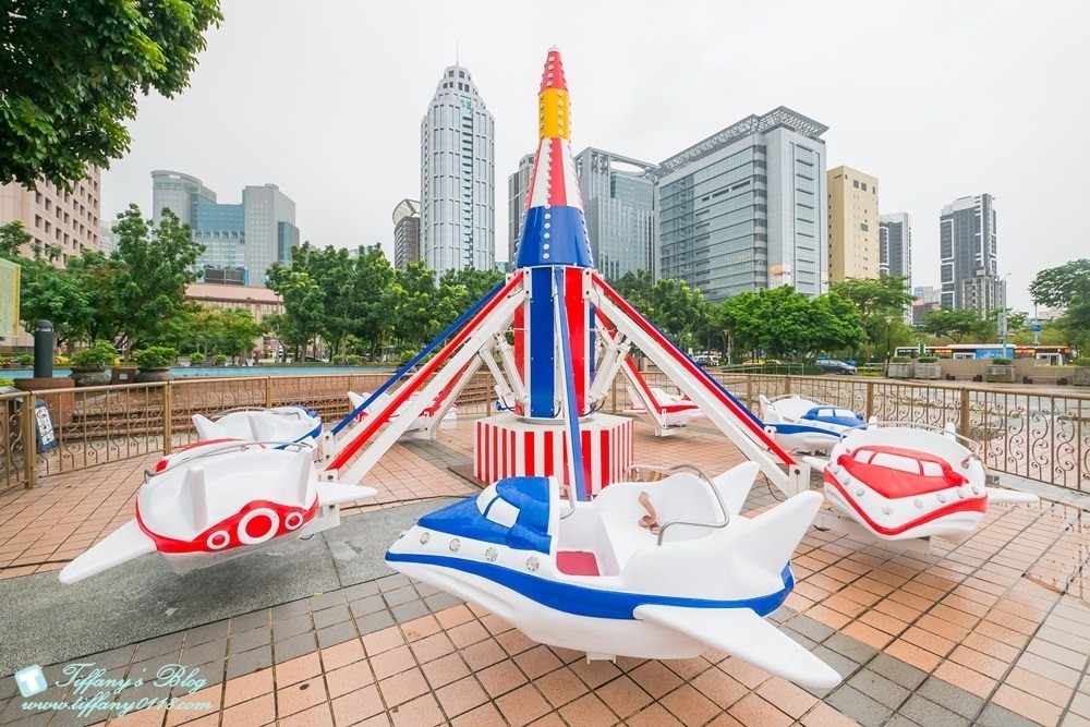 [2017新北耶誕城]2017新北市歡樂耶誕城最新活動內容及交通資訊/3D光雕投影全紀錄/教你怎麼玩怎麼去